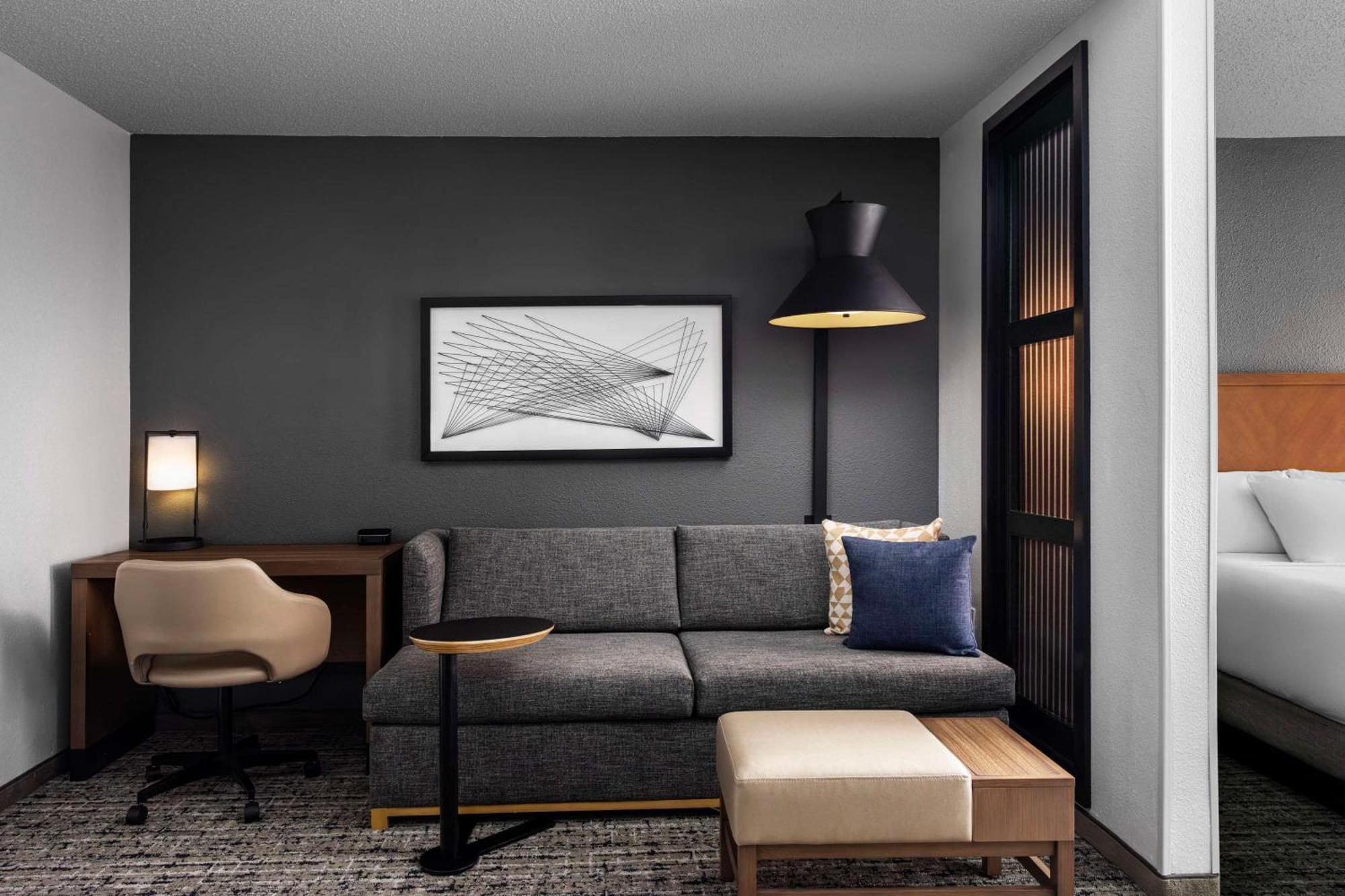 Hyatt Place Airport Hotel